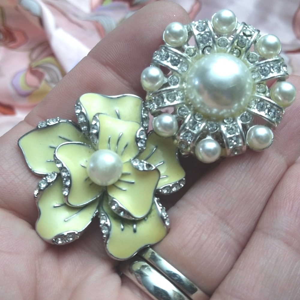 Flower and Faux Pearls Stretch Fashion Rings - Picture 7 of 8